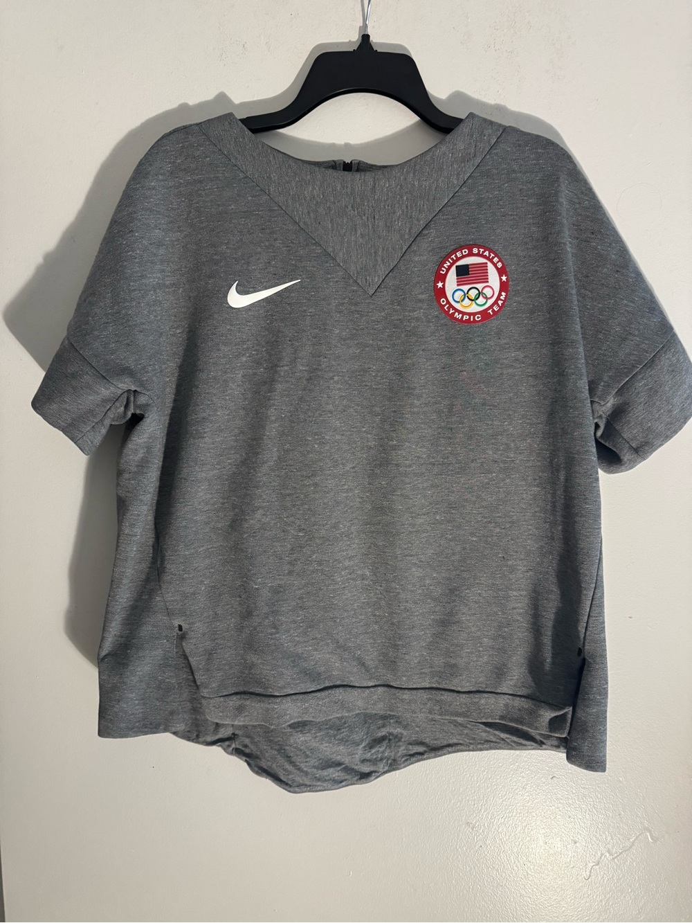 Nike Team USA Olympic Fleece Sweatshirt Women’s L Gray Short Sleeve Collectible